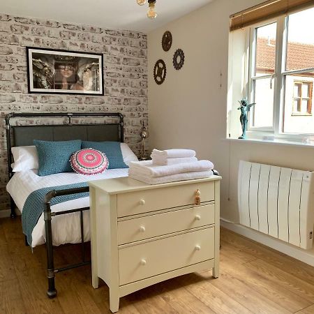 Pristine Apartment In The Centre Of Glastonbury Exterior foto