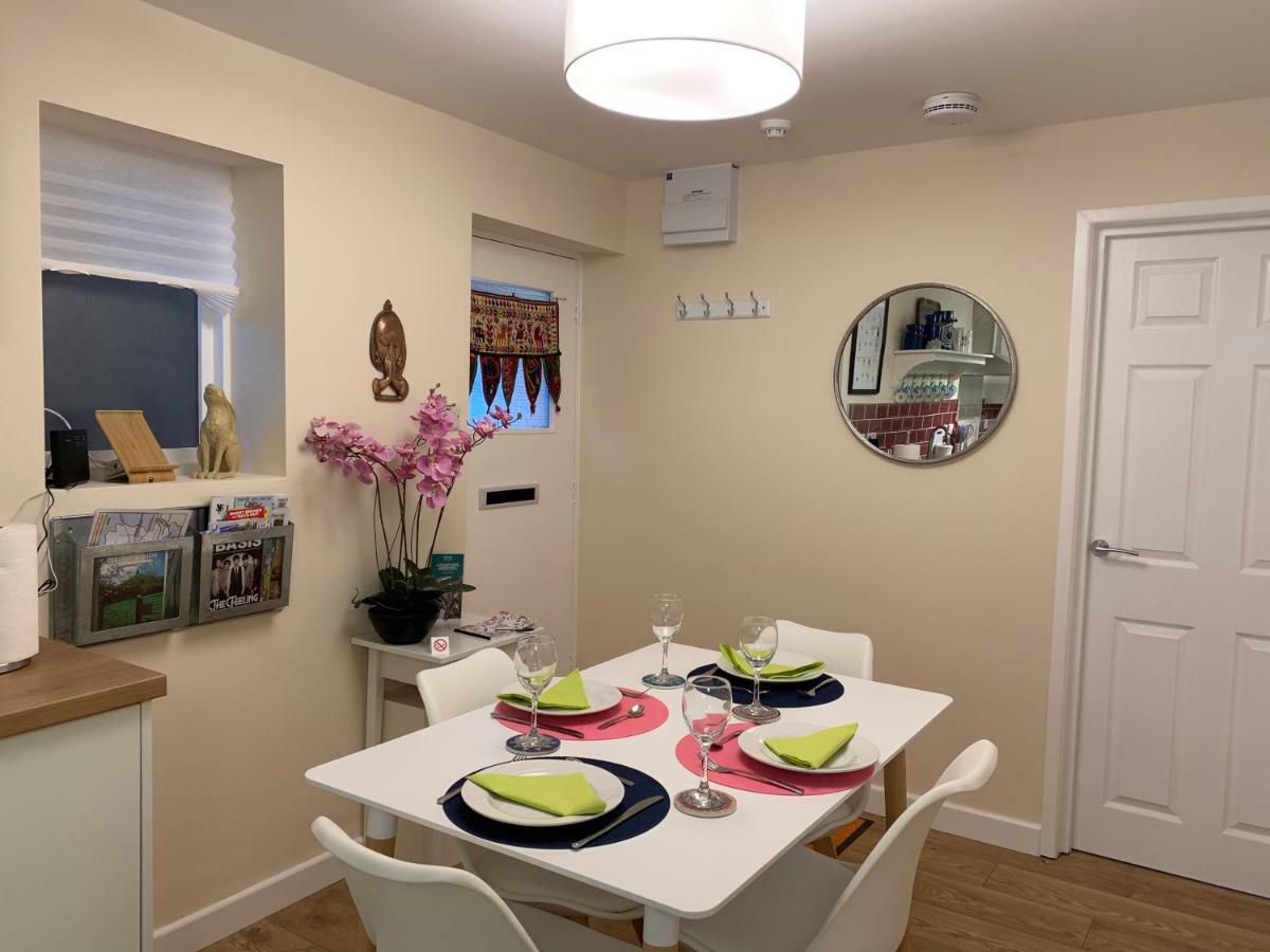 Pristine Apartment In The Centre Of Glastonbury Exterior foto