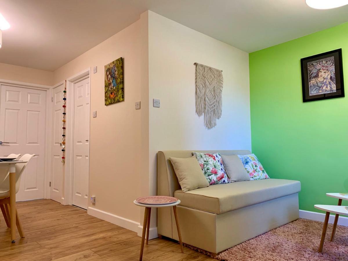 Pristine Apartment In The Centre Of Glastonbury Exterior foto